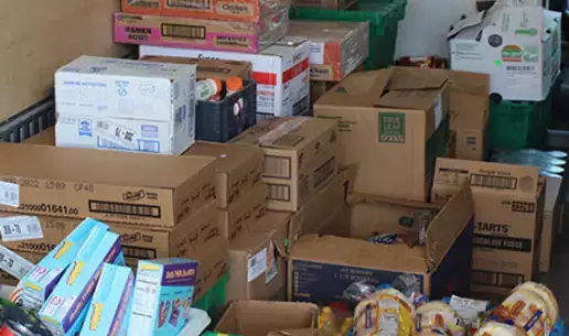 Students Donate Record Amount of Food to Community Ministry
