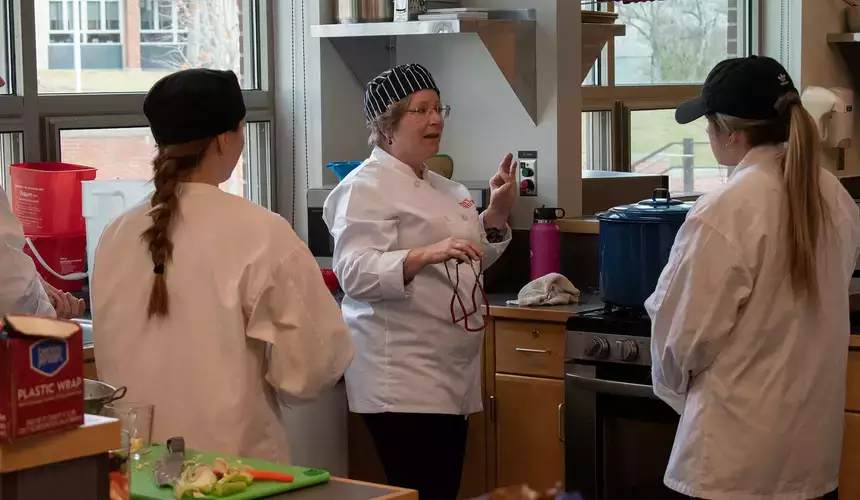 Food Science lab , taught by Jennifer Bueche, Distinguished Service Professor, Foods and Nutrition